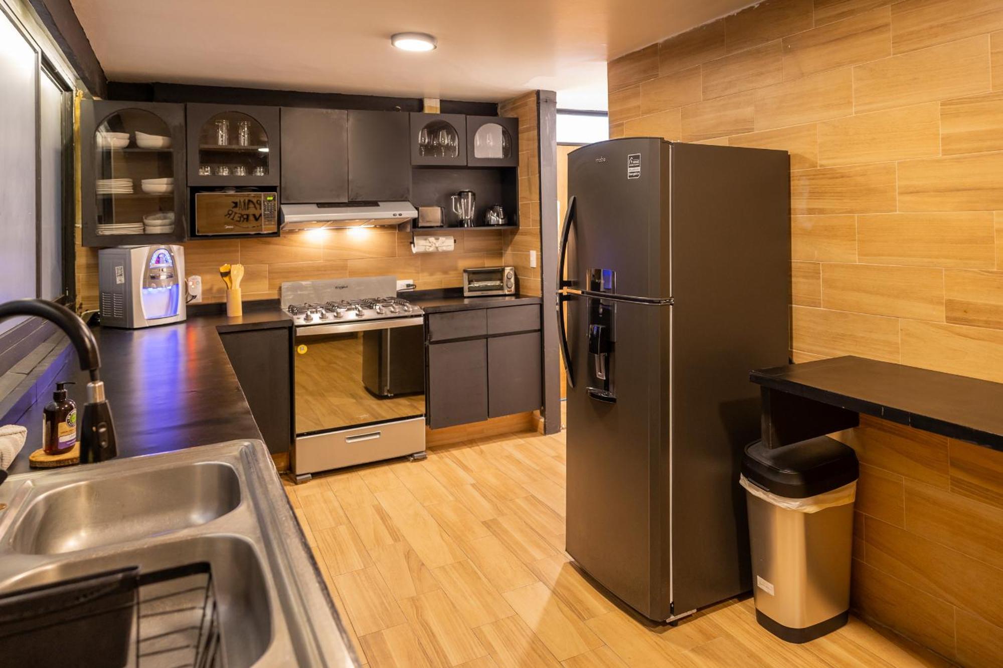 Posh Polanco Stay Tvs And Desks In Each Room مدينة مكسيكو المظهر الخارجي الصورة