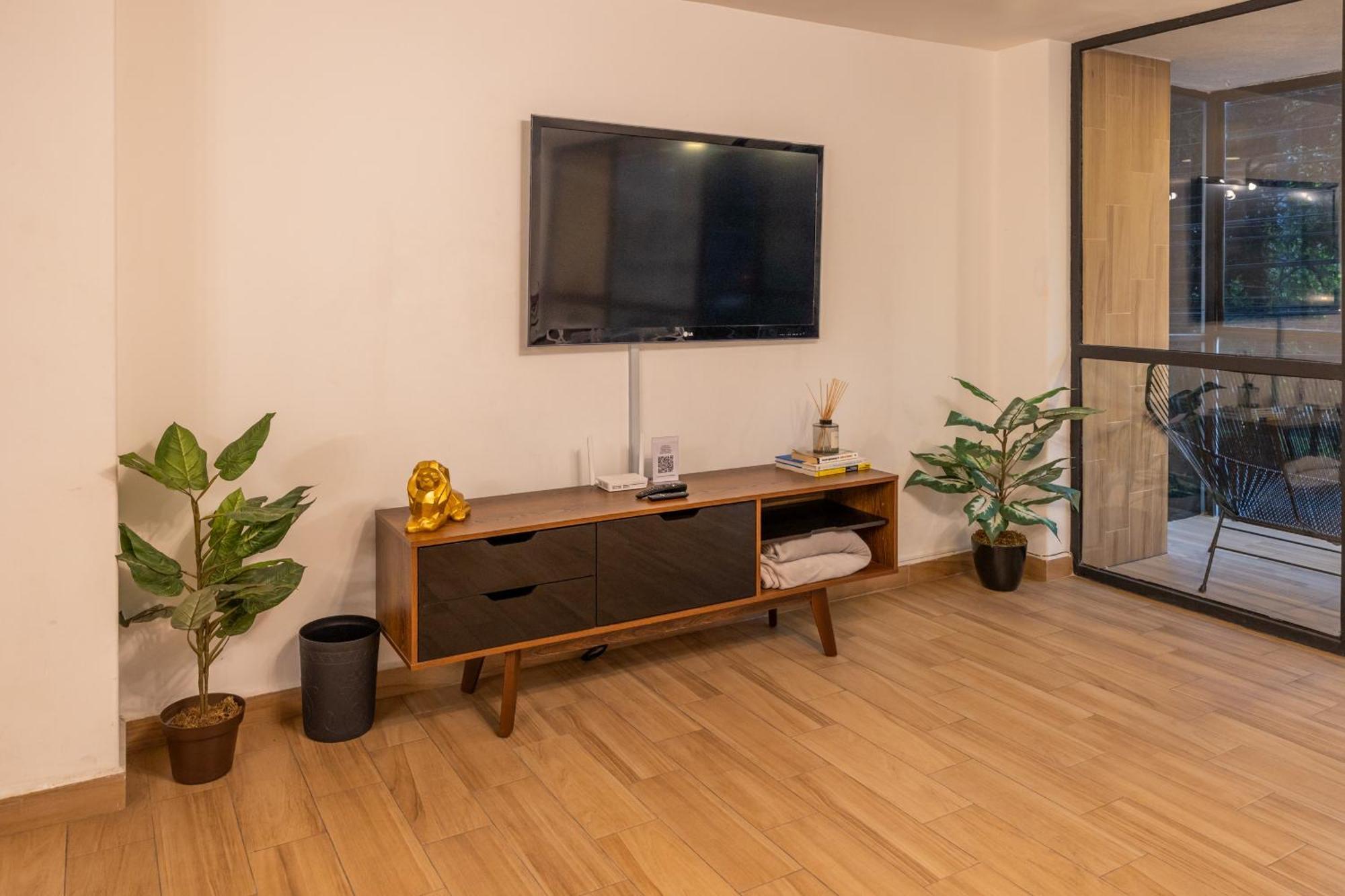 Posh Polanco Stay Tvs And Desks In Each Room مدينة مكسيكو المظهر الخارجي الصورة